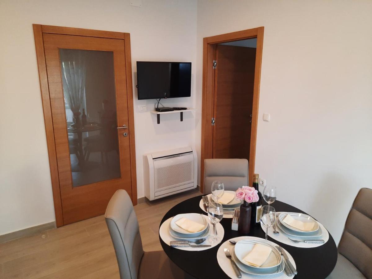 Apartman Laura M โวดีเซ ภายนอก รูปภาพ