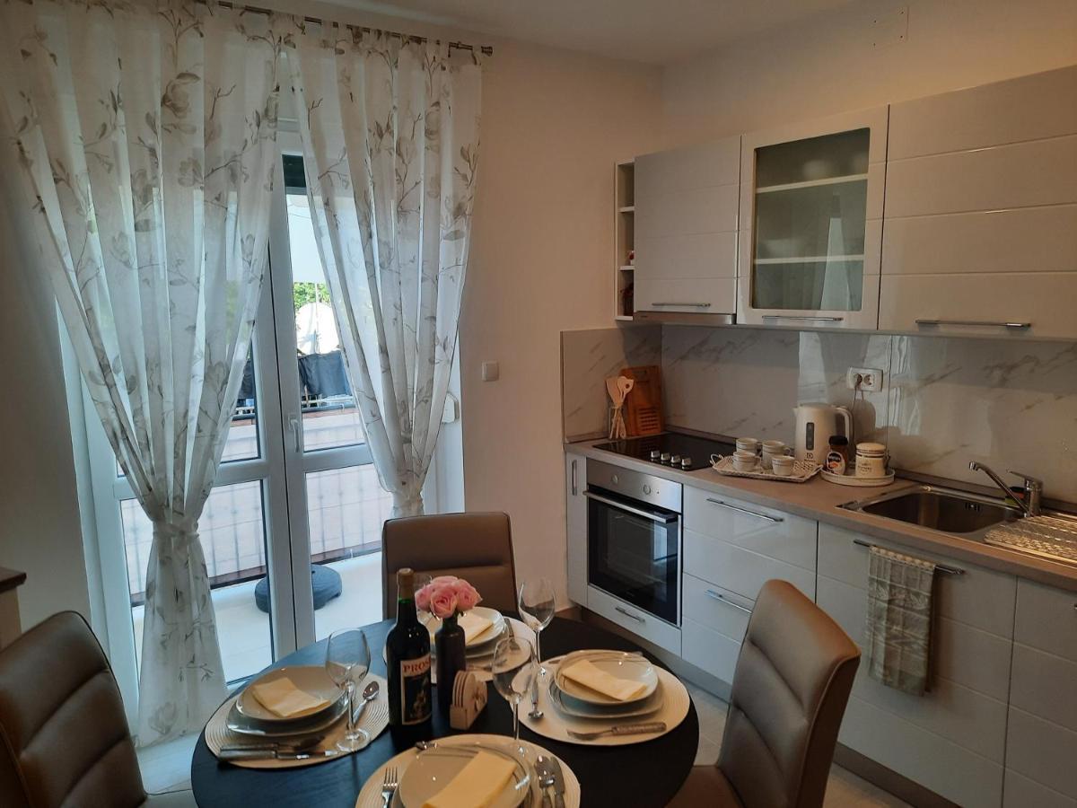 Apartman Laura M โวดีเซ ภายนอก รูปภาพ