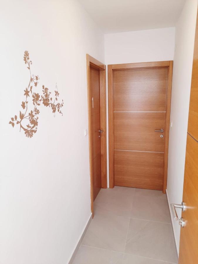 Apartman Laura M โวดีเซ ภายนอก รูปภาพ