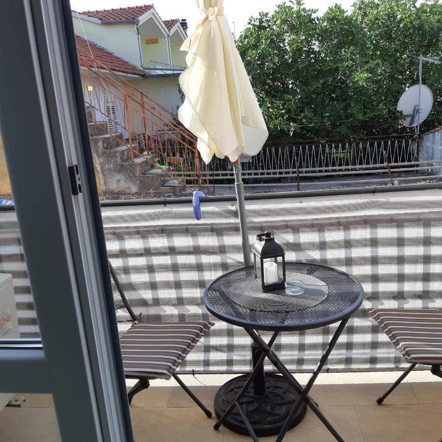 Apartman Laura M โวดีเซ ภายนอก รูปภาพ
